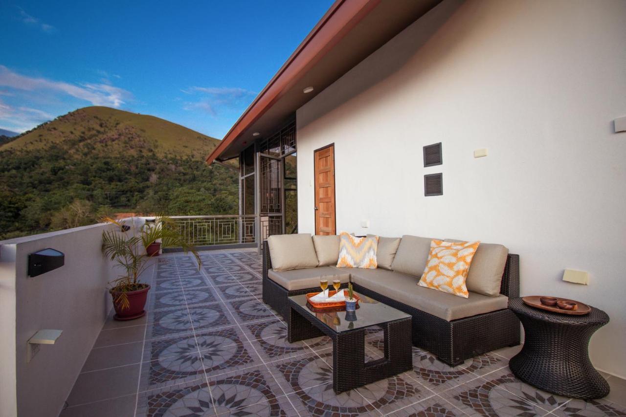 Bella Villa Coron Buitenkant foto