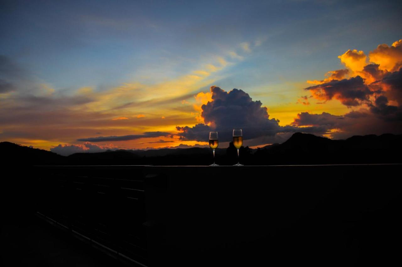Bella Villa Coron Buitenkant foto